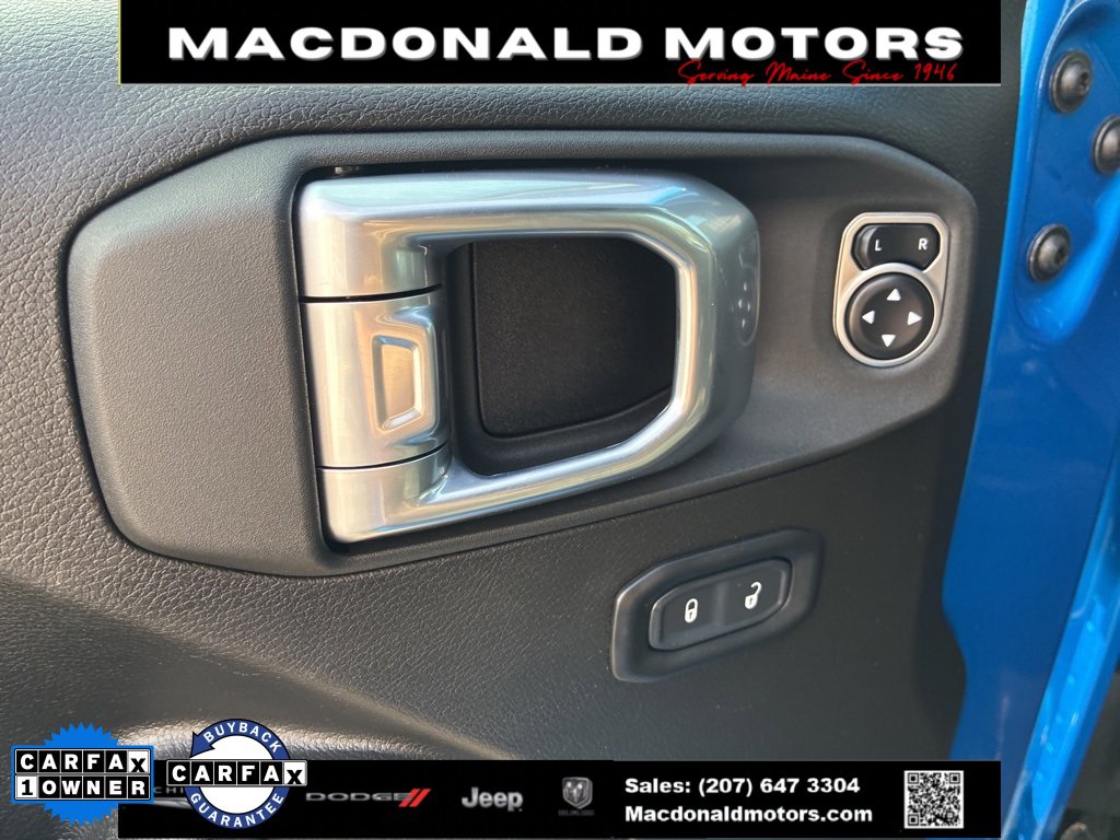 Used 2024 Jeep Wrangler Rubicon w/ Technology Group image 10