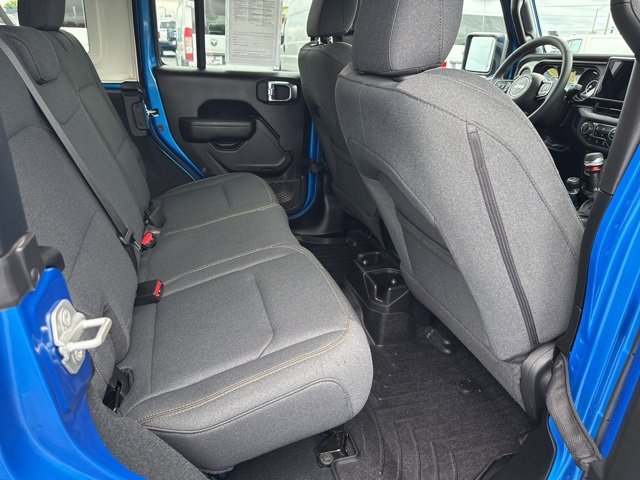 Used 2024 Jeep Wrangler Sport S image 12