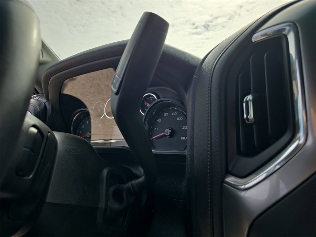 Used 2022 Chevrolet Silverado 1500 RST image 16