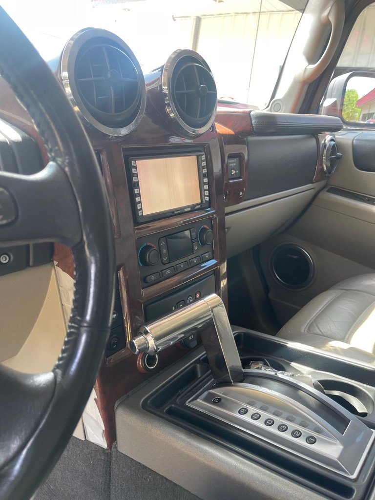 Used 2004 HUMMER H2 w/ Preferred Equipment Group image 20
