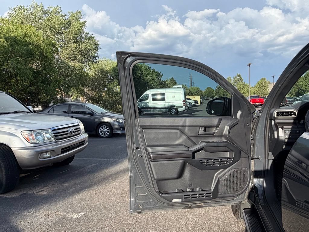 Used 2025 Toyota 4Runner SR5 AWD/4WD image 18