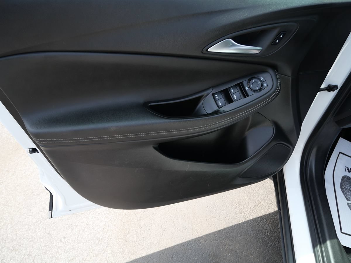 Used 2024 Buick Encore GX Preferred FWD image 17