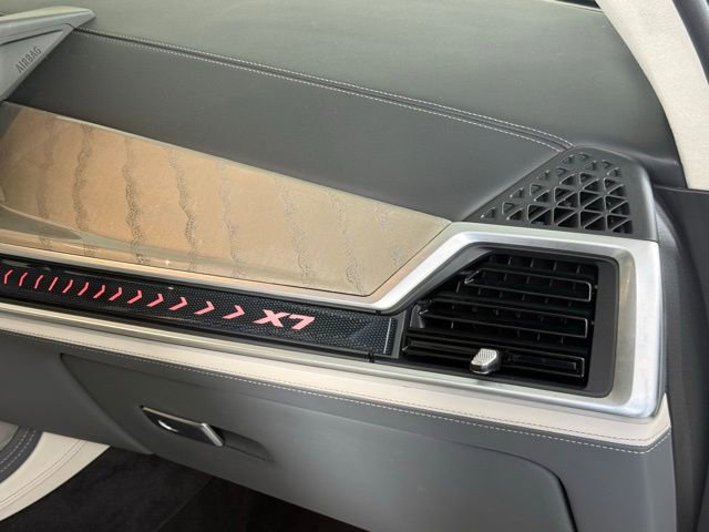 Used 2024 BMW ALPINA XB7 image 32