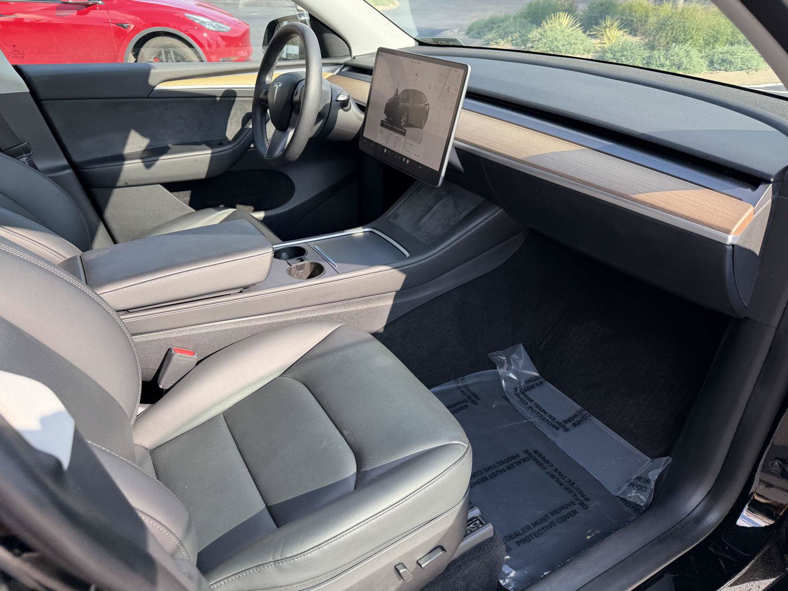 Used 2023 Tesla Model Y Long Range AWD/4WD image 23
