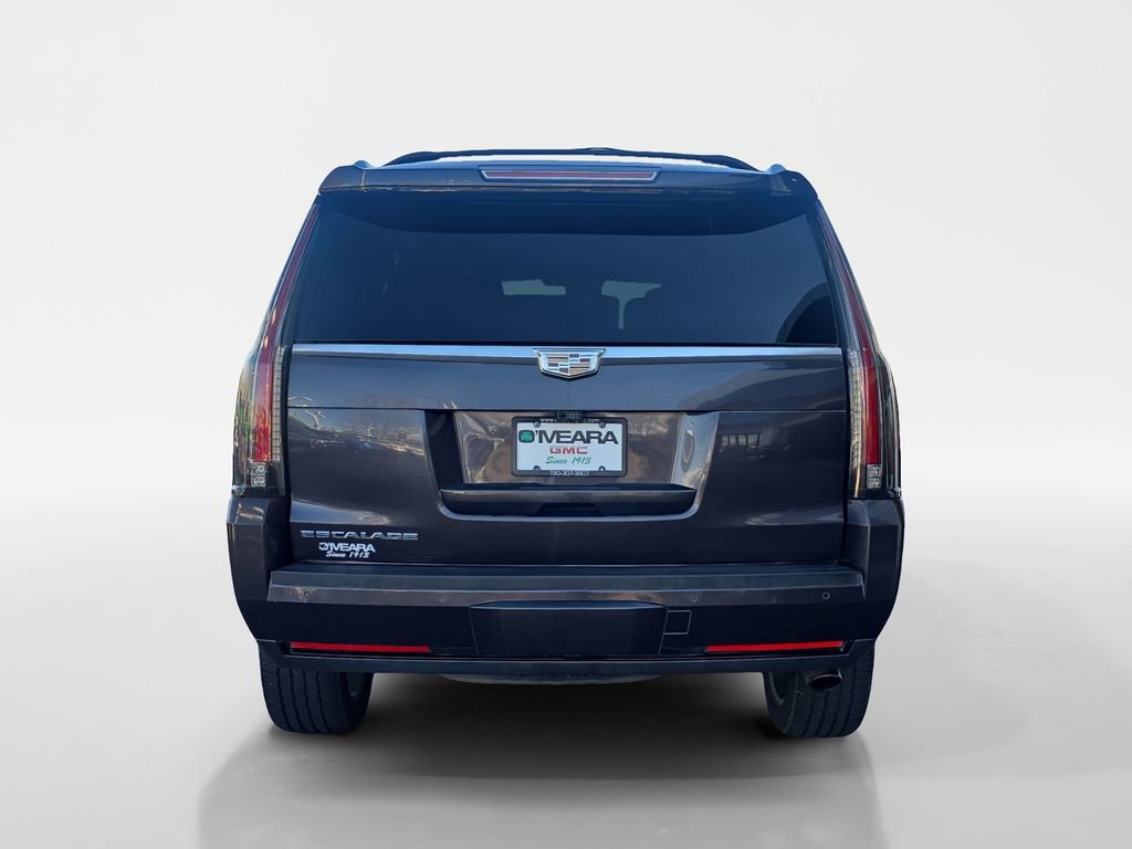Used 2017 Cadillac Escalade Platinum image 4