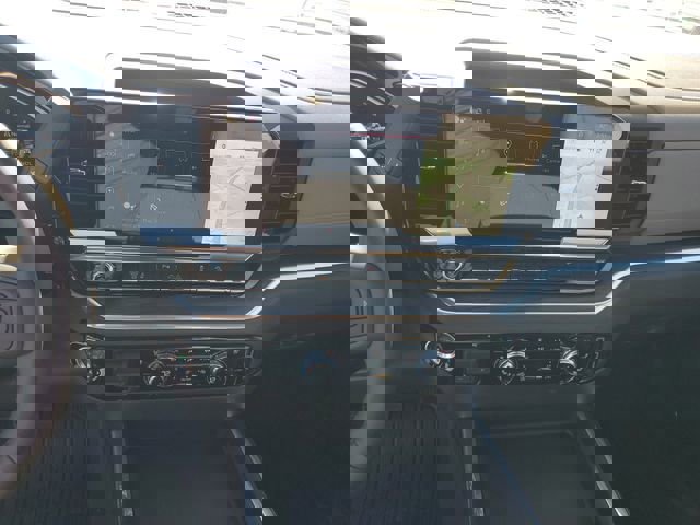 New 2026 GMC Sierra 3500 SLT w/ SLT Premium Package image 15