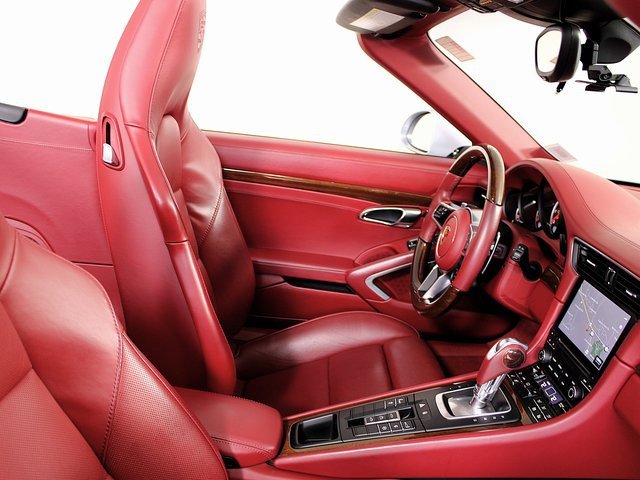 Used 2017 Porsche 911 Turbo S image 27