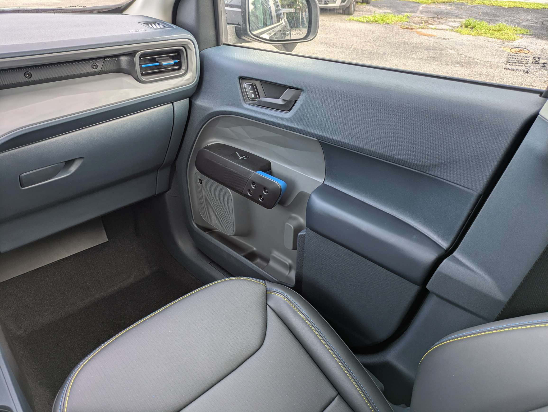 Used 2025 Ford Maverick Lobo AWD/4WD image 17