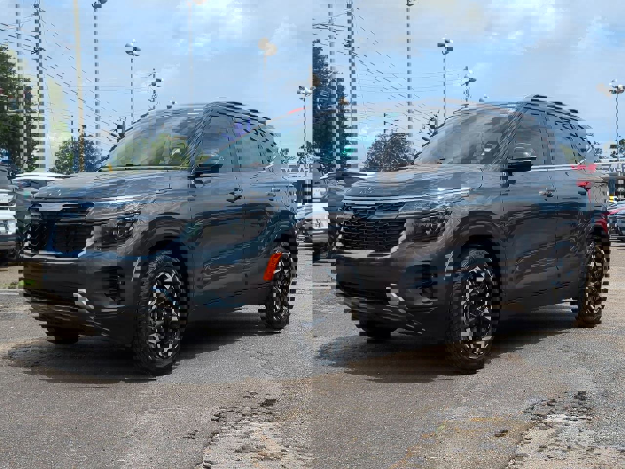 Used 2024 Kia Seltos EX FWD image 2