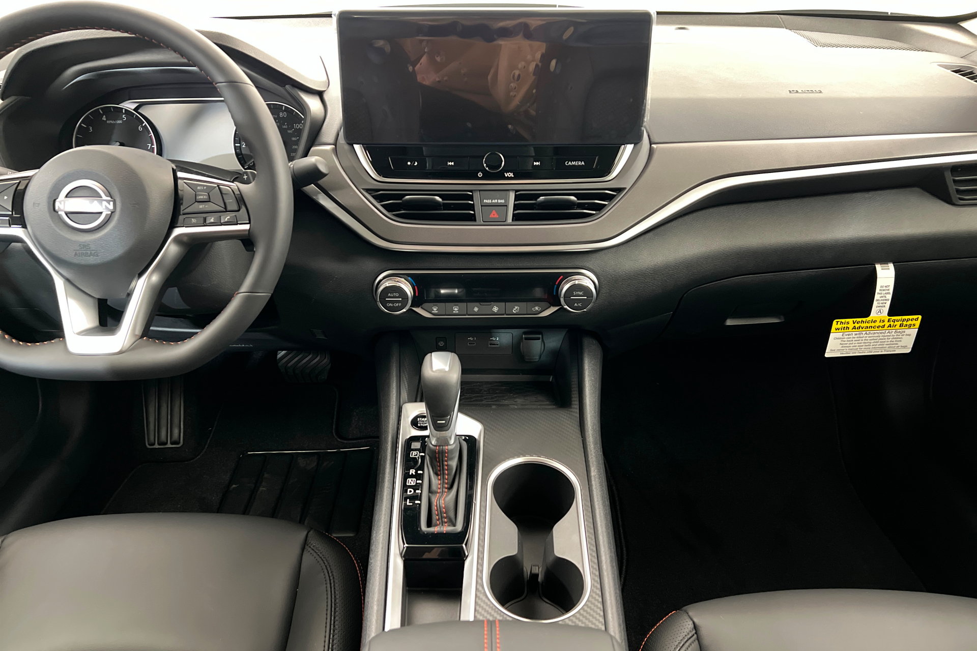 New 2026 Nissan Altima 2.5 SR w/ SR Midnight Edition Package FWD image 13