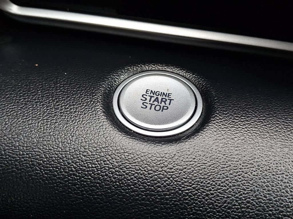 Used 2021 Hyundai Elantra SEL w/ Convenience Package FWD image 23