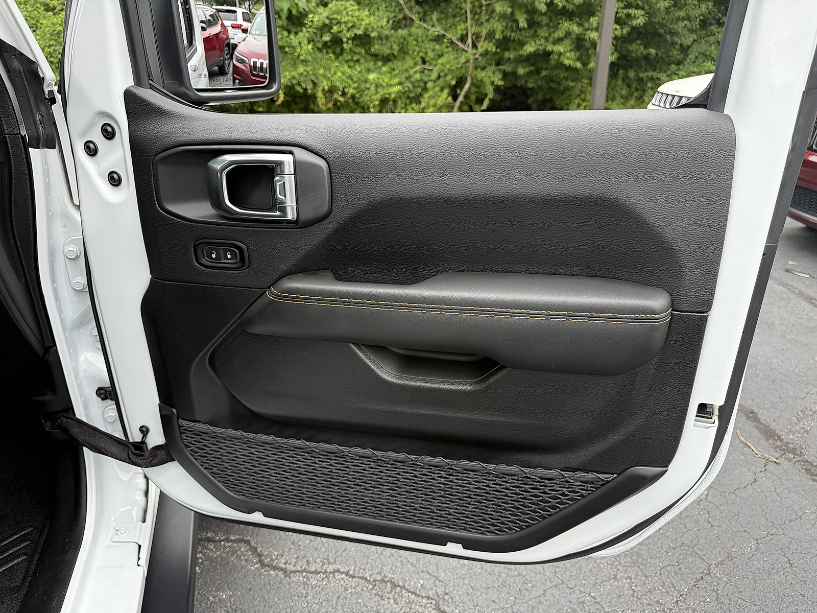 Certified 2025 Jeep Wrangler Unlimited Rubicon 392 AWD/4WD image 13