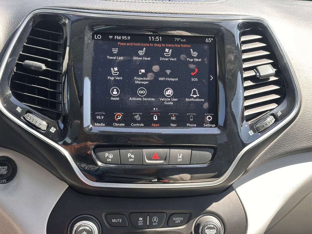 Used 2020 Jeep Cherokee Limited w/ Technology Group image 29