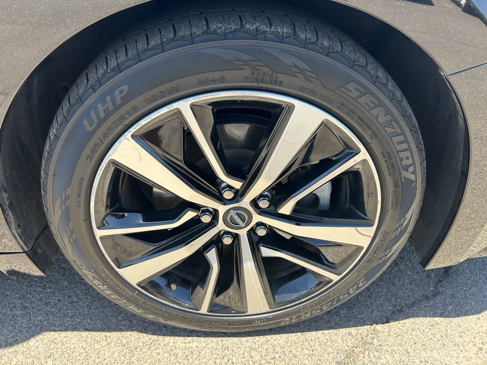 Used 2023 Nissan Maxima SV w/ Floor Mat Group FWD image 9