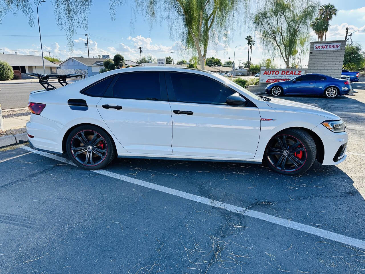 Used 2019 Volkswagen Jetta GLI image 3