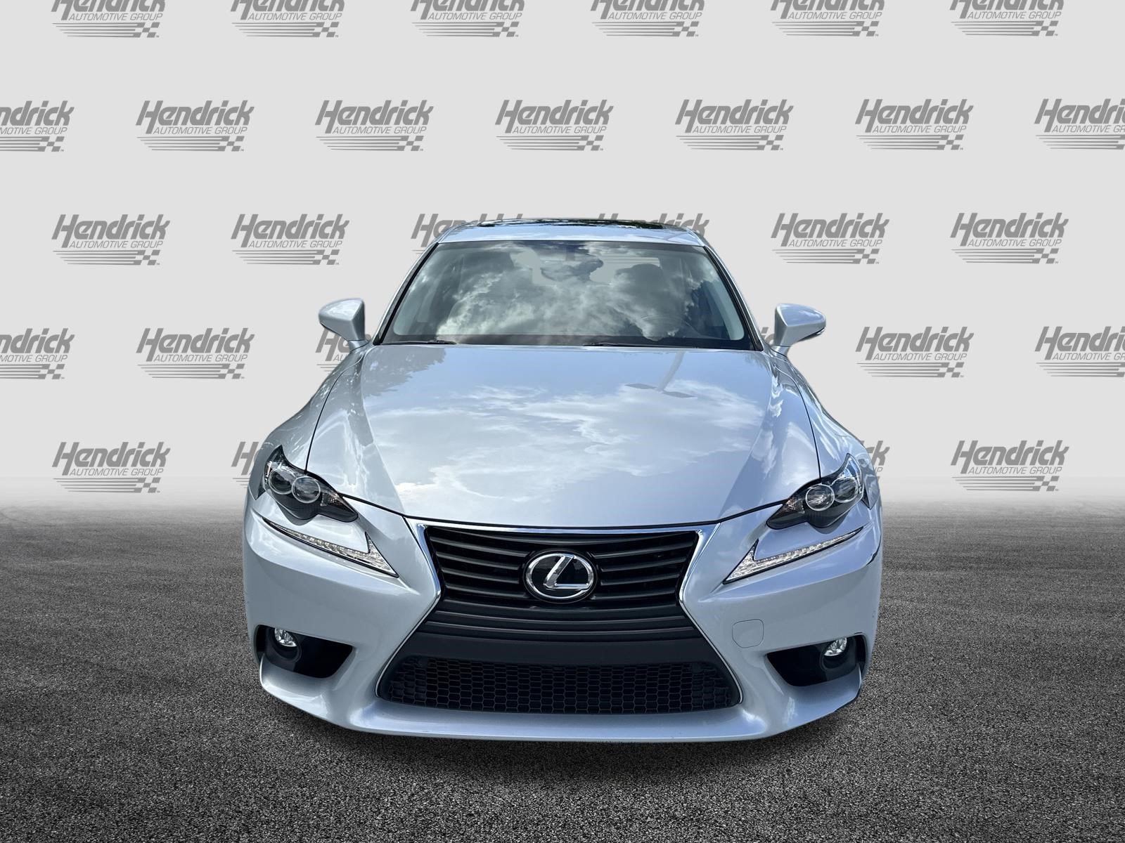 Used 2016 Lexus IS 200t w/ Premium Package RWD image 3