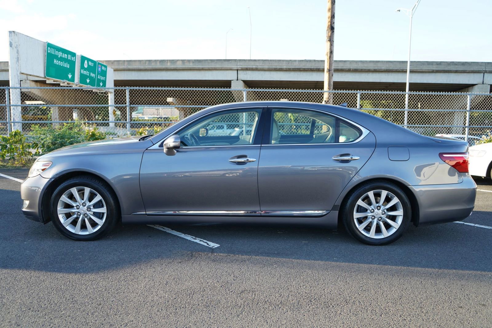 Used 2012 Lexus LS 460 image 2