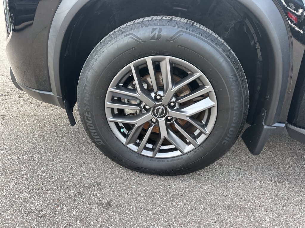 Certified 2025 Nissan Rogue S FWD image 28