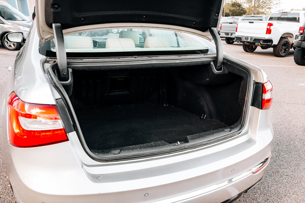 Used 2014 Kia Cadenza Premium FWD image 38