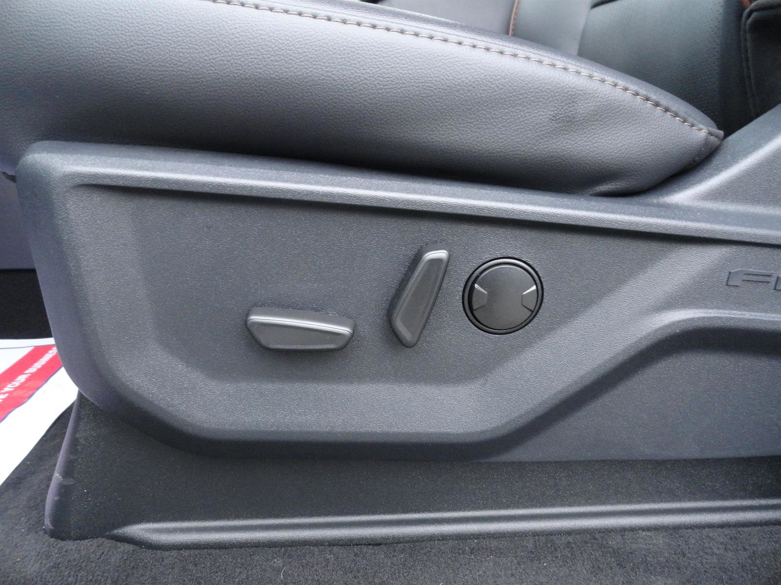 New 2026 Ford F350 Lariat w/ Black Appearance Package image 12