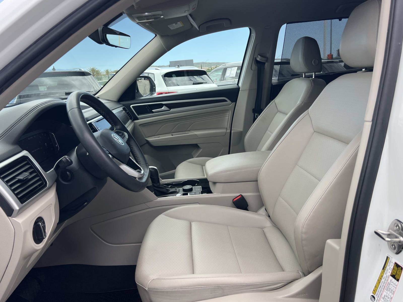 Used 2023 Volkswagen Atlas SE w/ Black Wheel Package AWD/4WD image 18