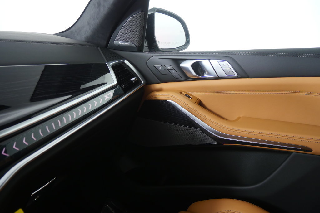 Used 2027 BMW X7 xDrive40i w/ Executive Package AWD/4WD image 24