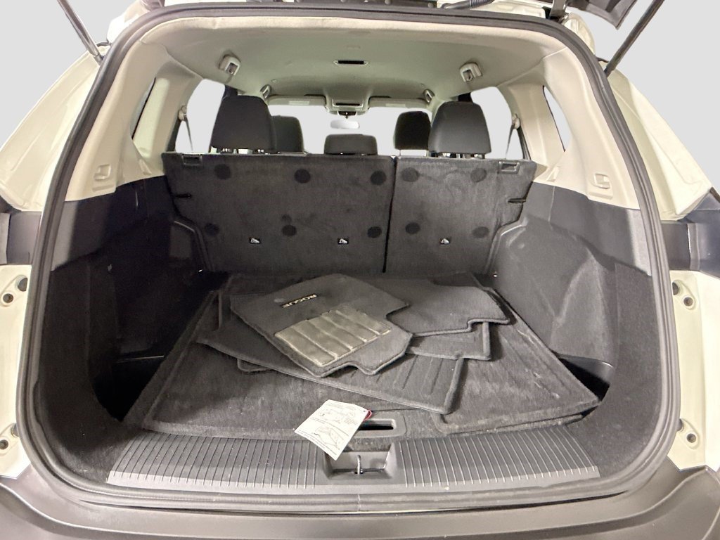 Used 2022 Nissan Rogue S AWD/4WD image 34