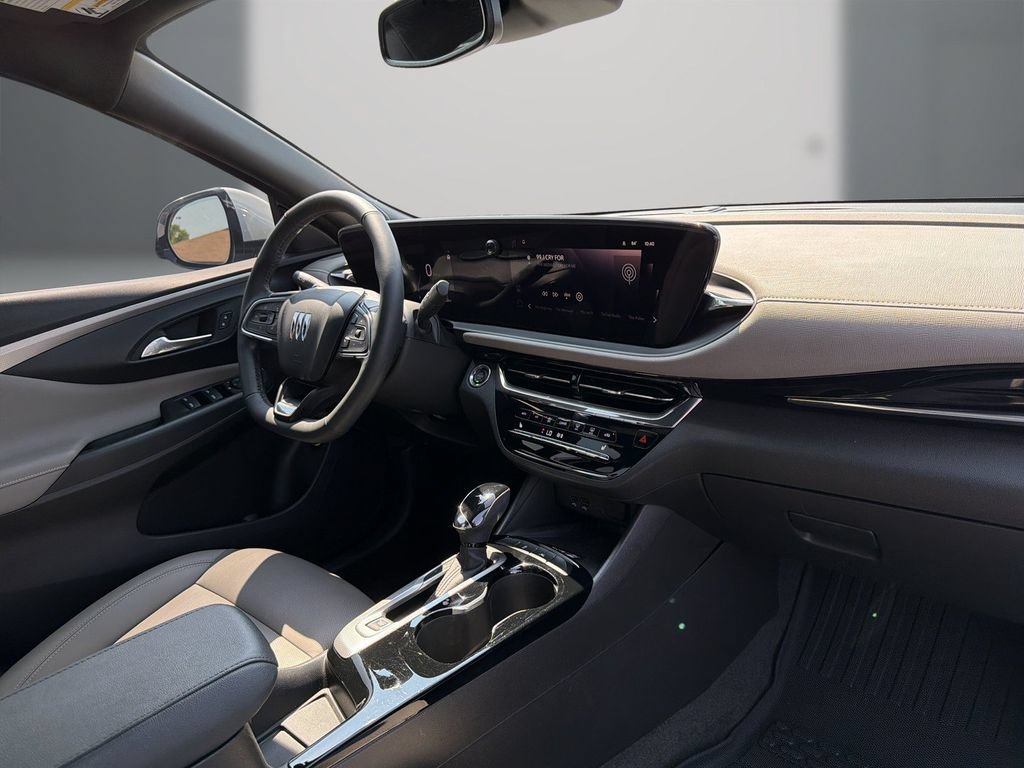 Certified 2025 Buick Envista Avenir FWD image 17