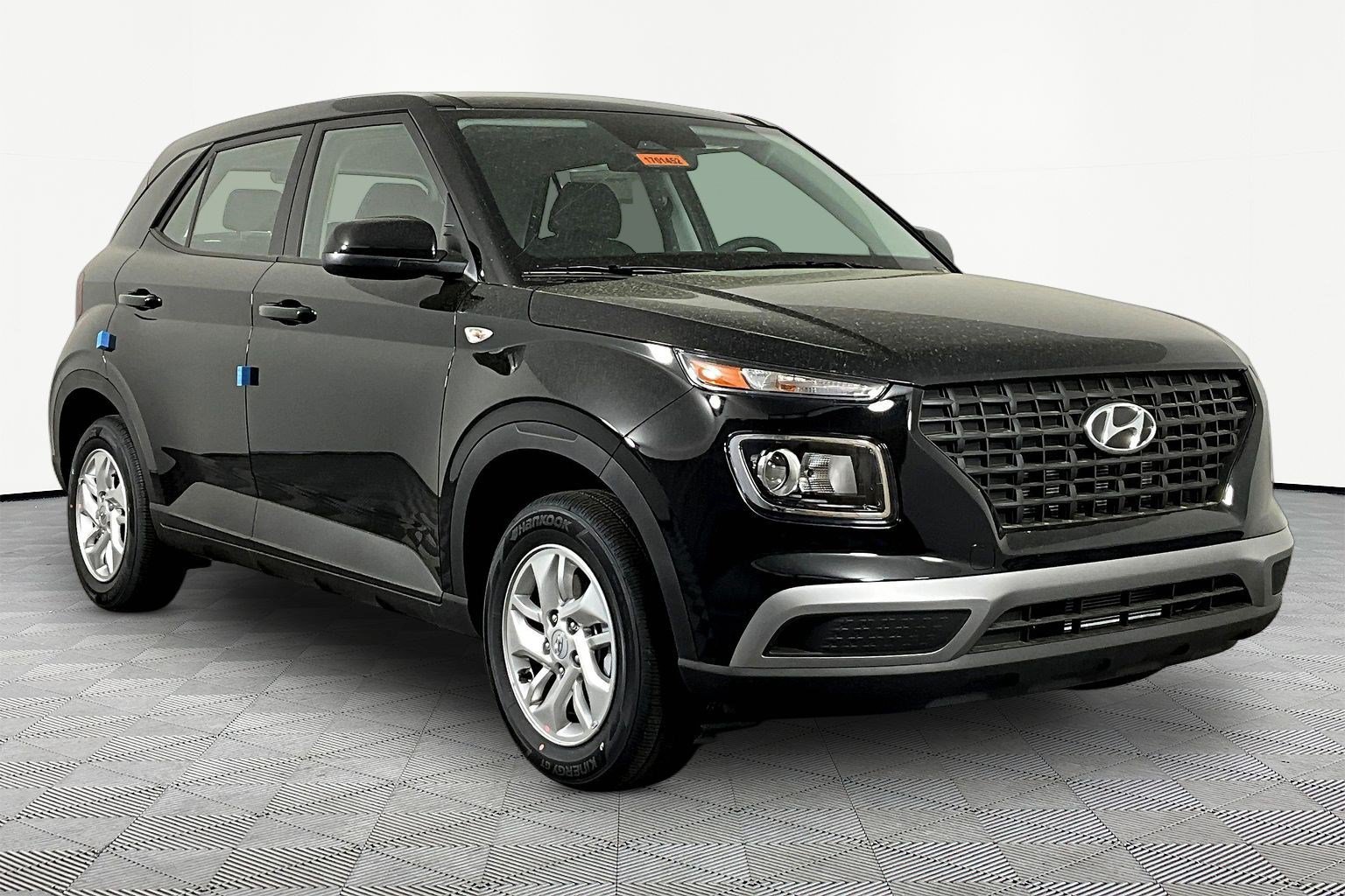 New 2026 Hyundai Venue SE FWD image 3
