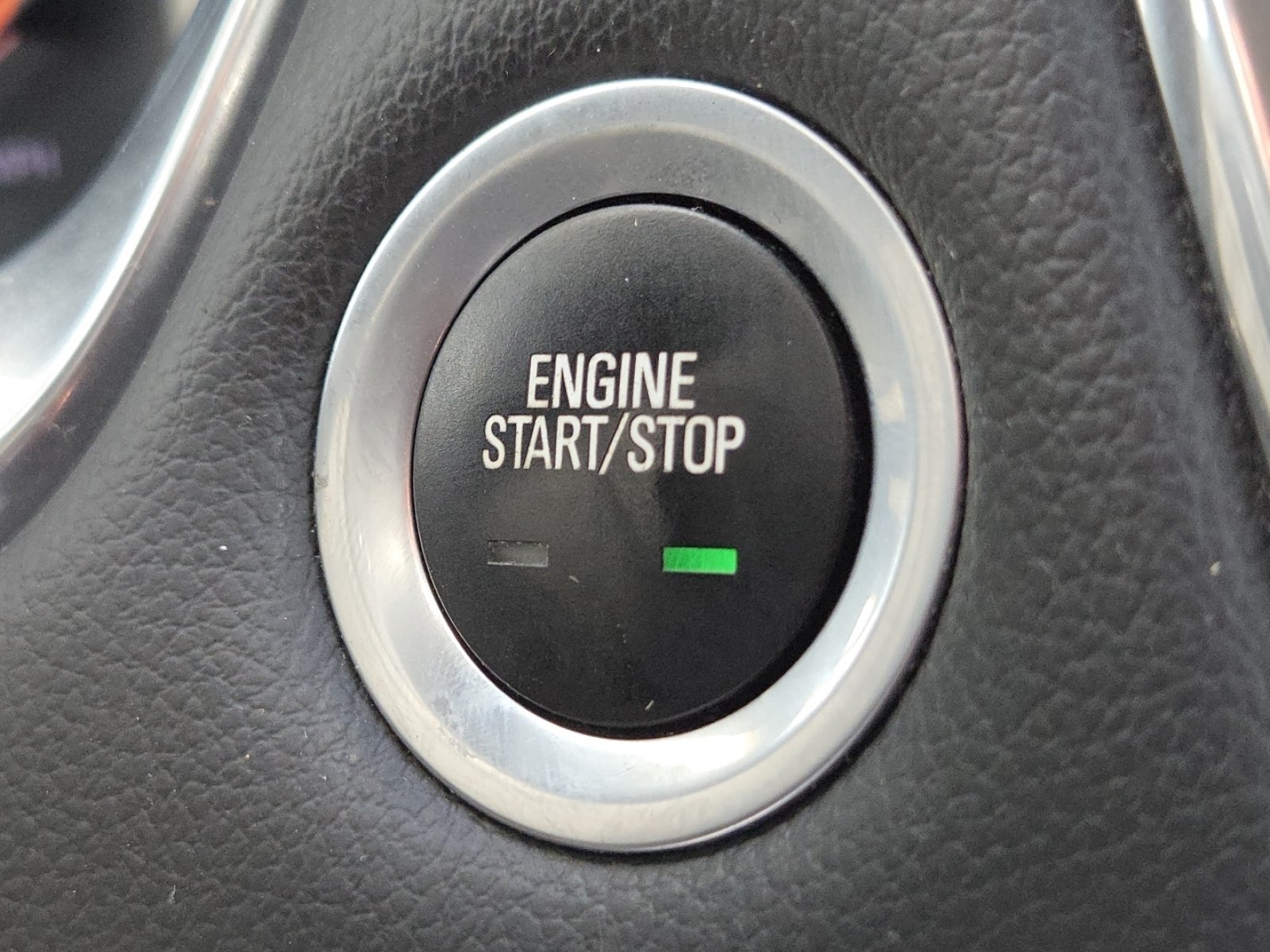 Used 2021 Chevrolet Traverse LT FWD image 32