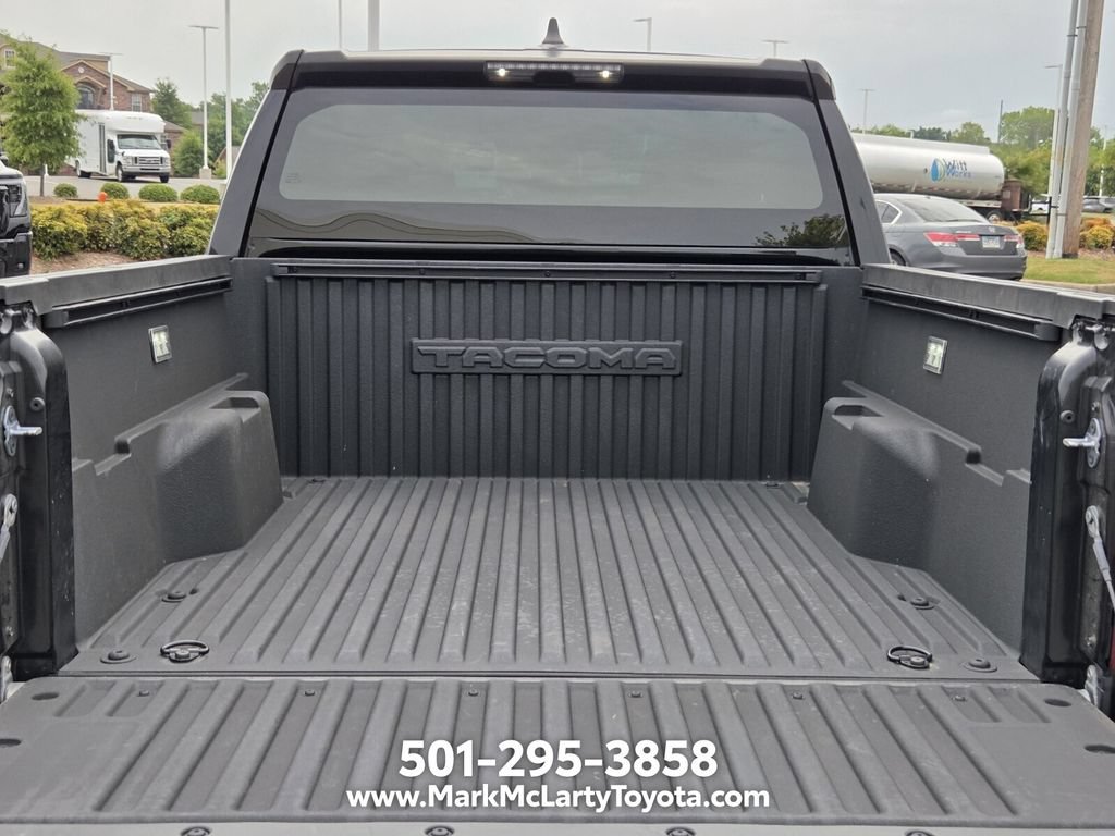 Used 2025 Toyota Tacoma SR AWD/4WD image 13
