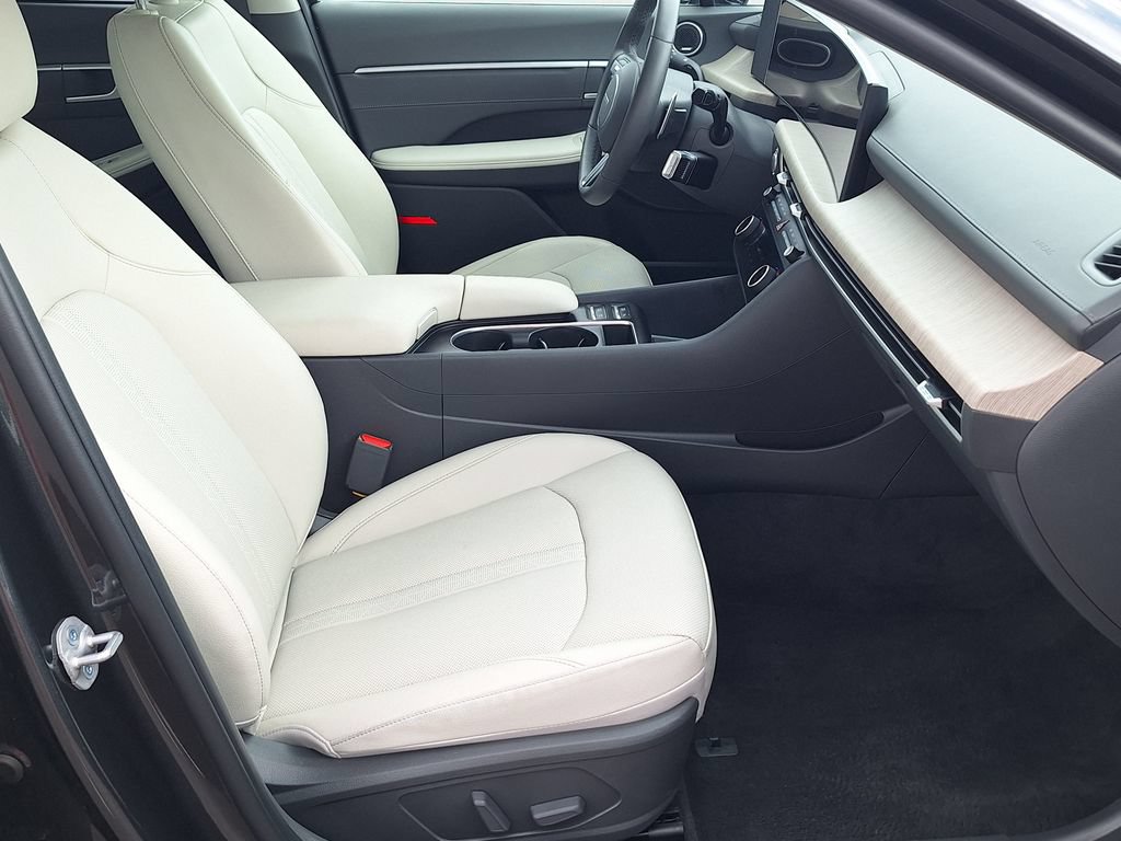 New 2025 Hyundai Sonata Limited FWD image 29