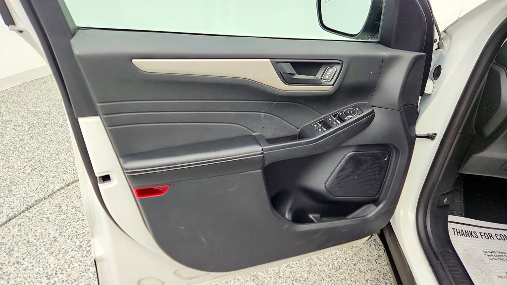 Used 2022 Ford Escape SE image 10