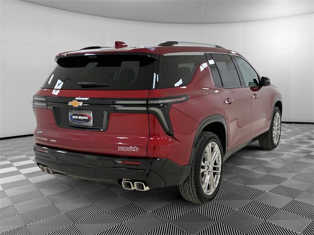 Used 2025 Chevrolet Traverse High Country image 3