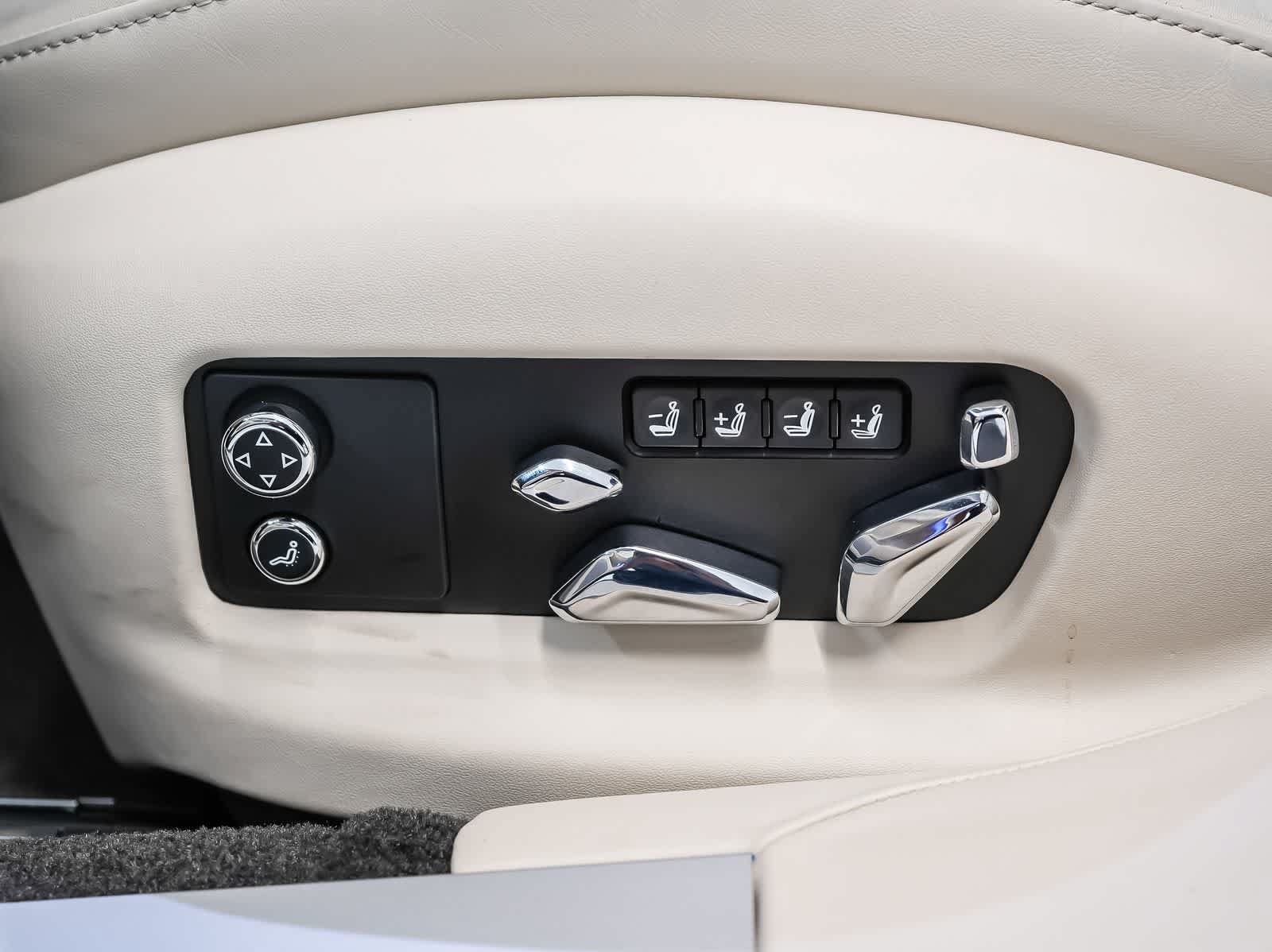 Used 2022 Bentley Flying Spur V8 AWD/4WD image 24