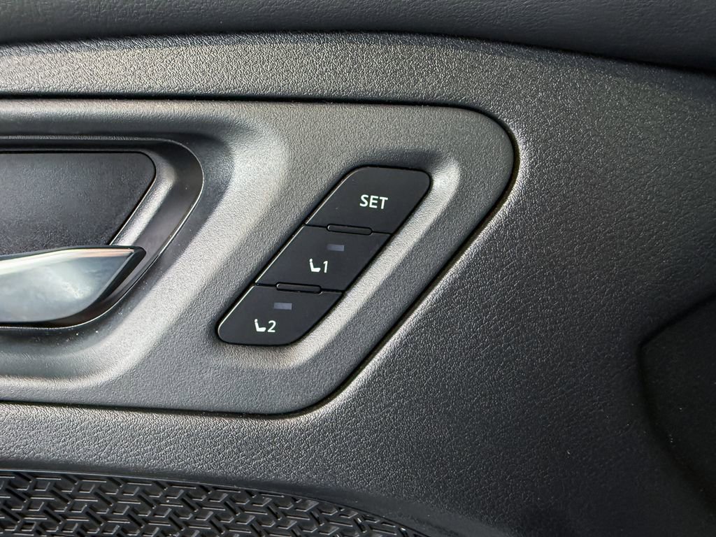 Certified 2025 Nissan Ariya AWD image 21