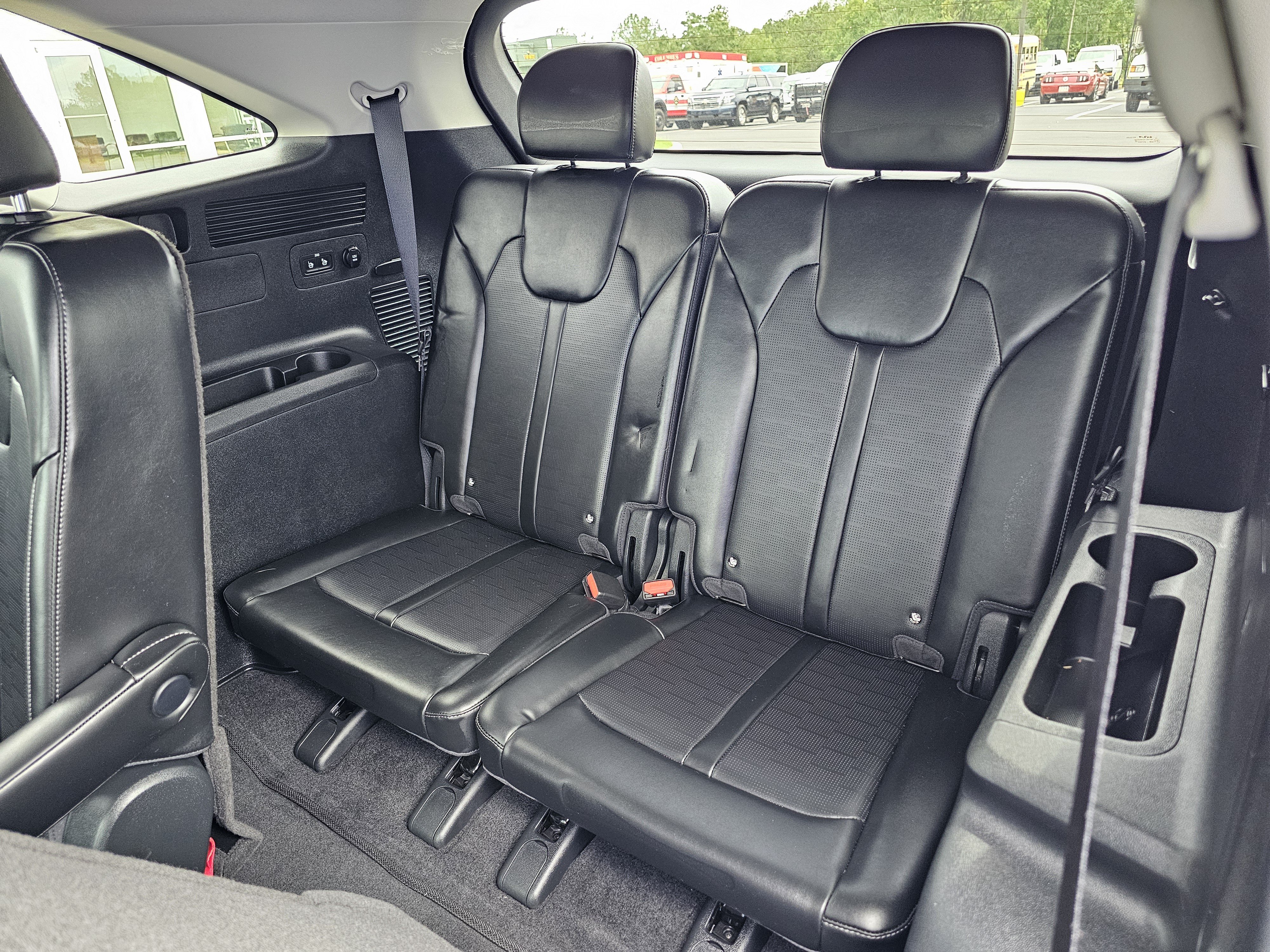 Used 2025 Kia Sorento EX w/ Panoramic Sunroof Package FWD image 35