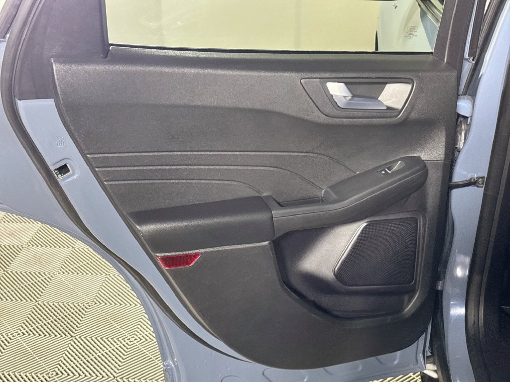 Used 2023 Ford Escape ST-Line FWD image 18