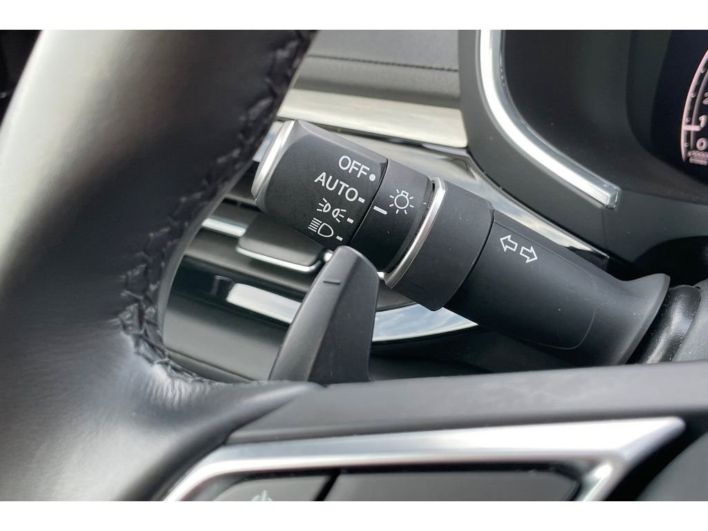 Certified 2025 Acura MDX SH-AWD w/ Technology Package image 38