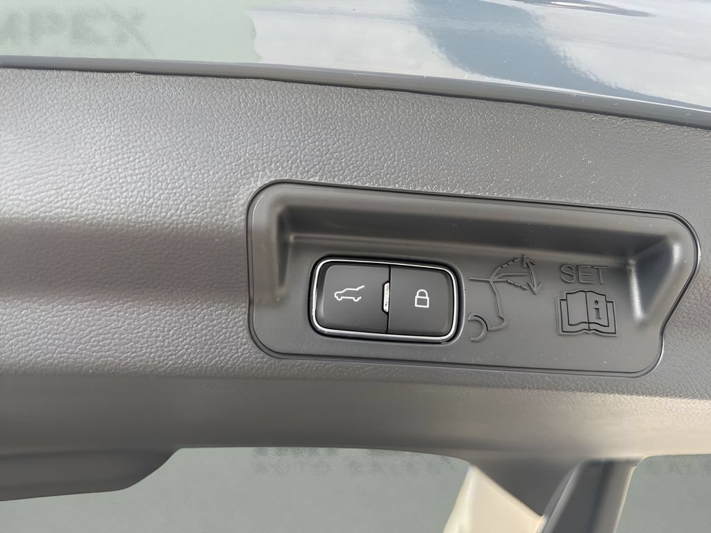 Used 2026 Ford Explorer Active RWD image 30