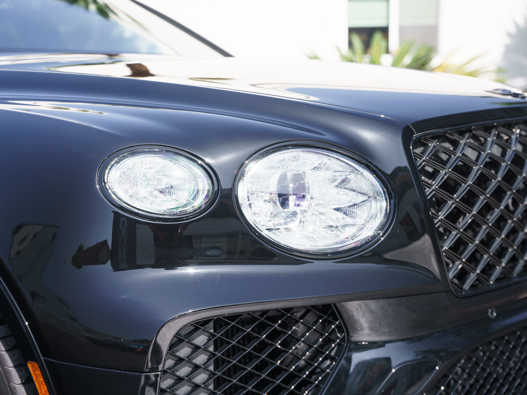 New 2027 Bentley Bentayga AWD/4WD image 35