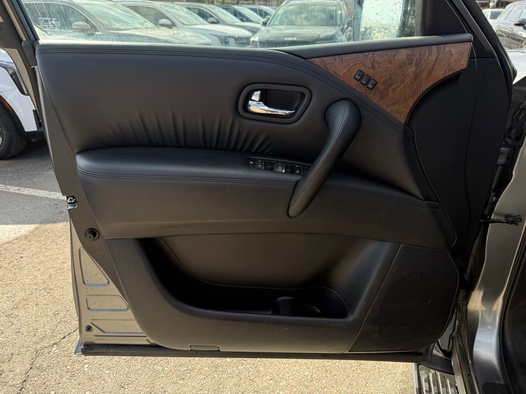 Used 2024 Nissan Armada SL image 7