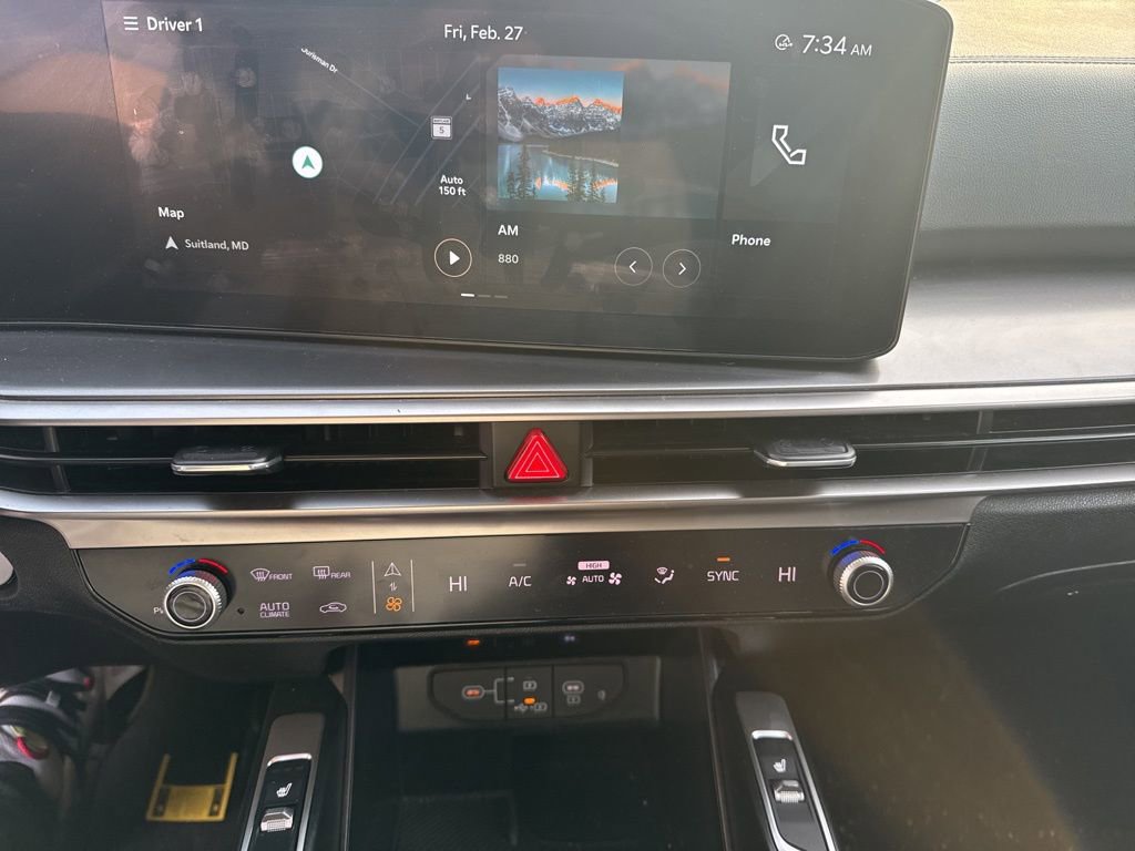 Used 2024 Kia Sorento S image 17