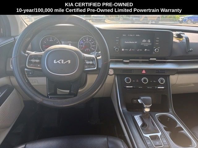 Used 2024 Kia Carnival LX FWD image 19
