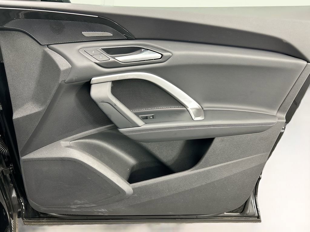 Used 2025 Audi Q5 Premium Plus w/ Premium Plus image 25