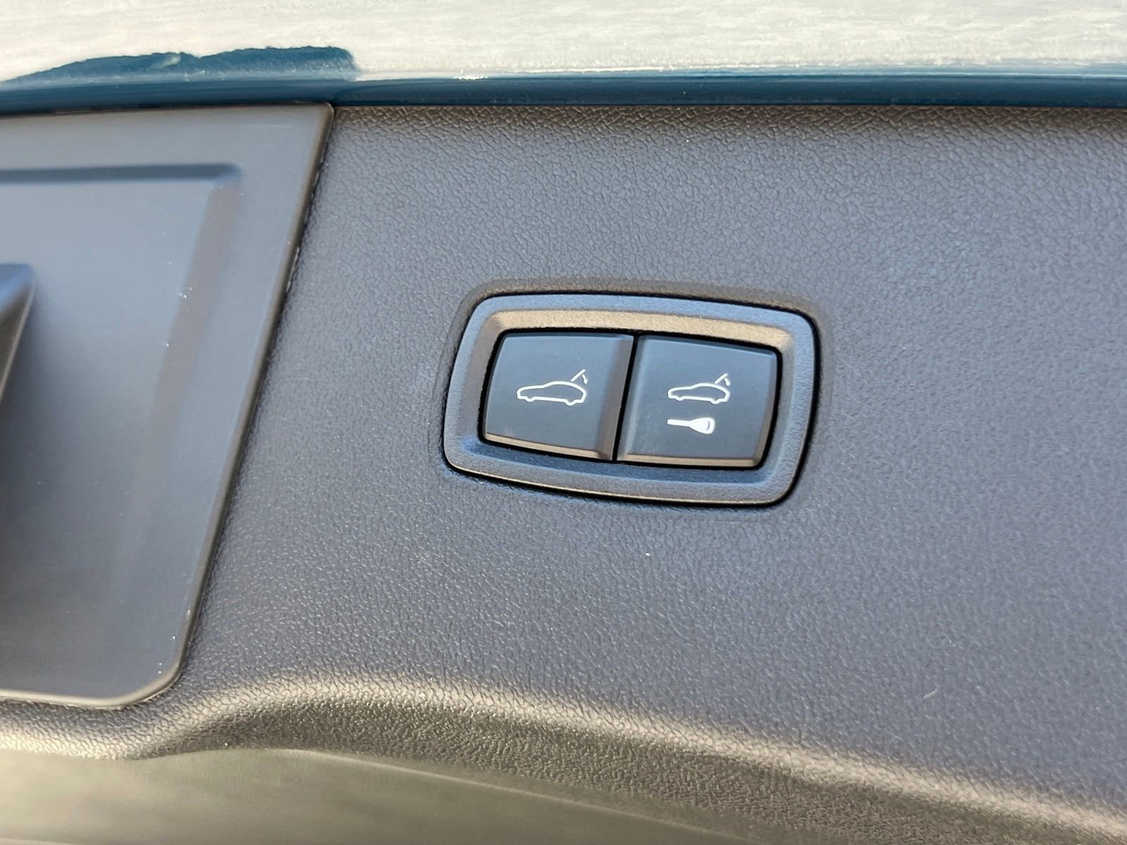 Certified 2025 Porsche Cayenne GTS AWD/4WD image 20