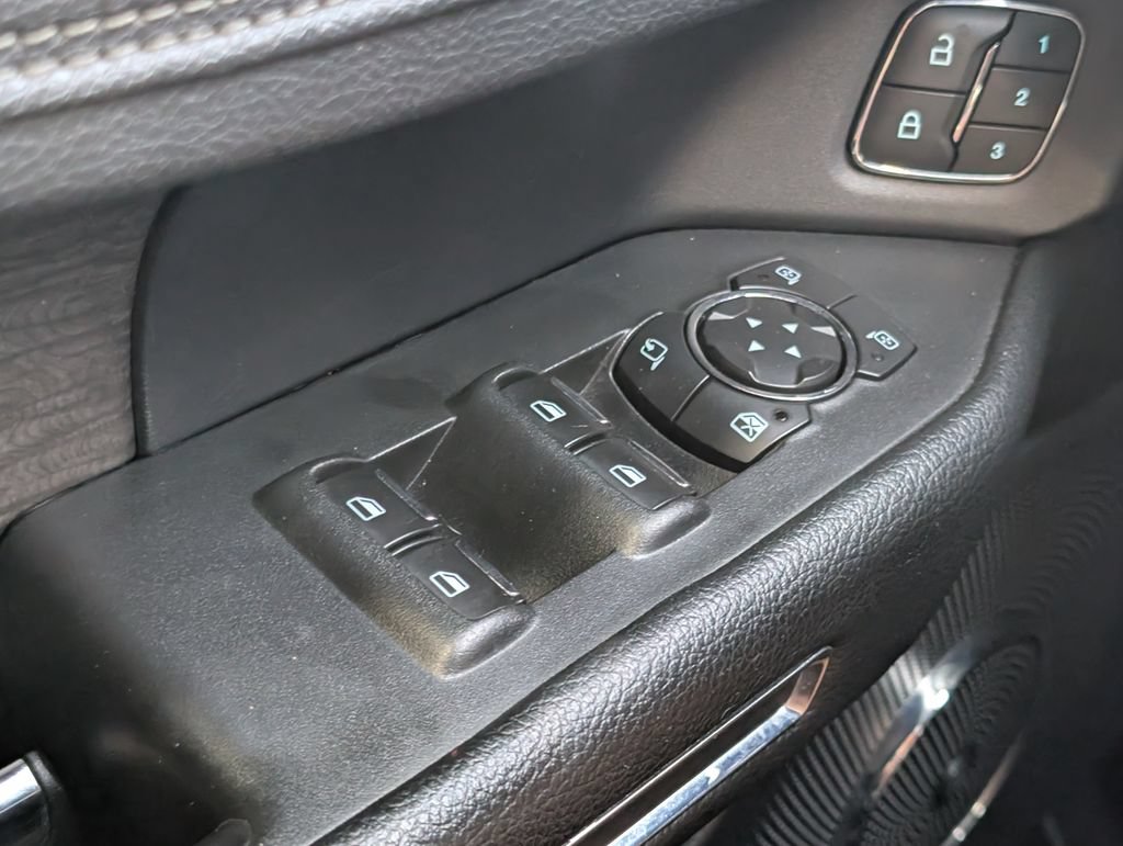 Used 2021 Ford Expedition Max Limited AWD/4WD image 16