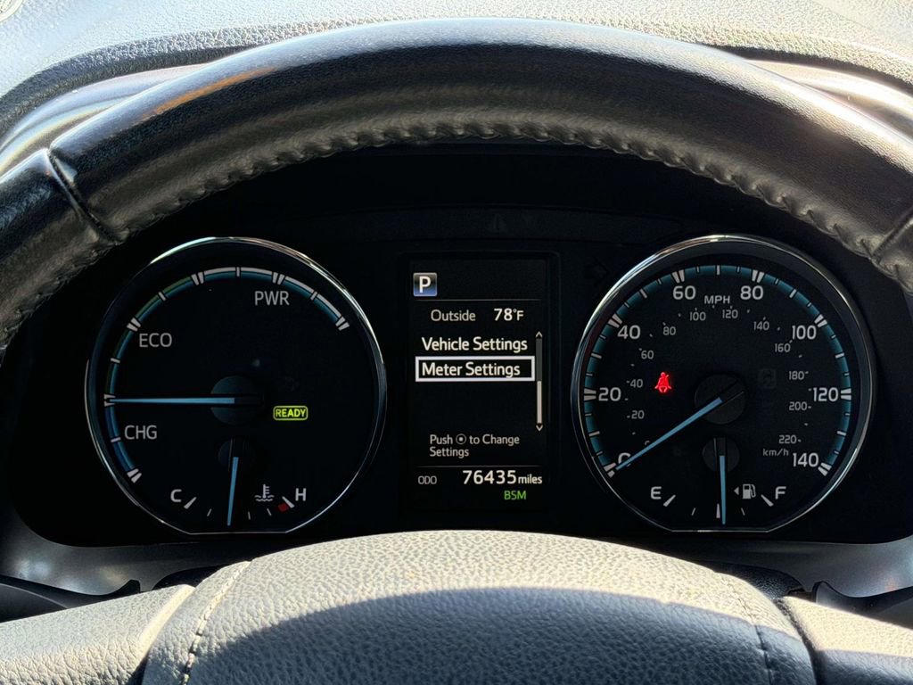 Used 2017 Toyota RAV4 SE image 11