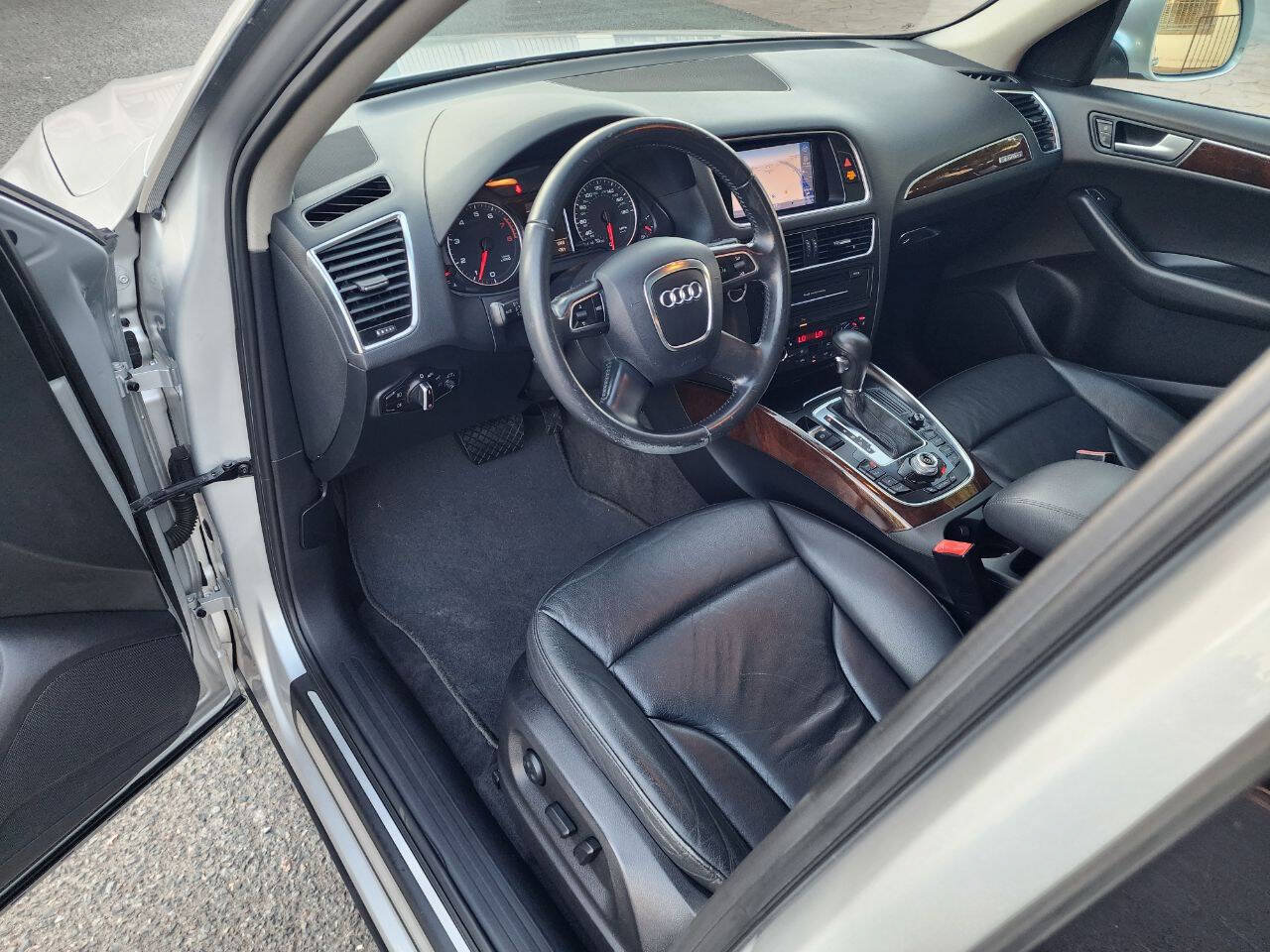 Used 2012 Audi Q5 2.0T Premium Plus AWD/4WD image 25
