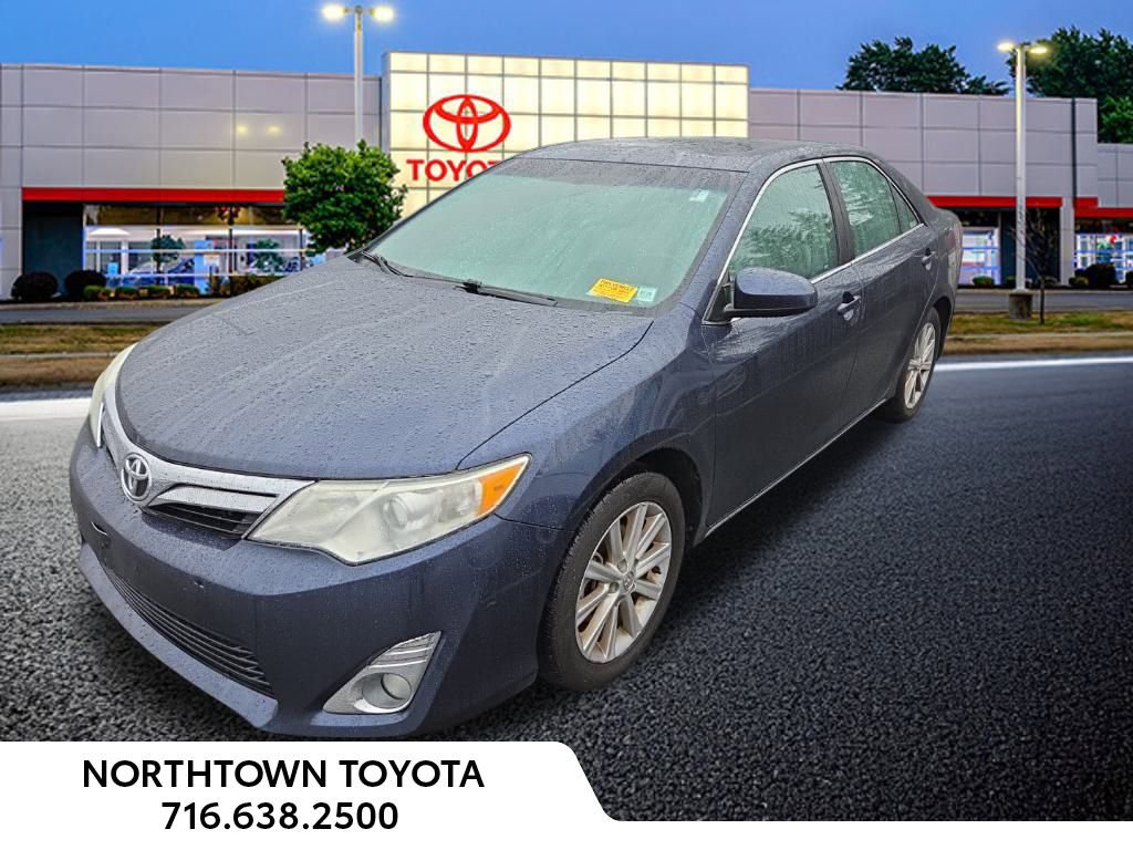 Used 2014 Toyota Camry XLE image 12